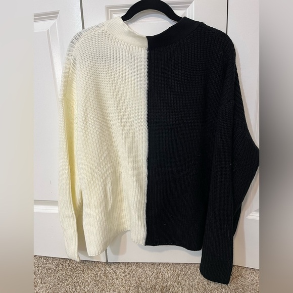 Boutique LikeLove Black and Cream two tone button up sweater cardigan size Large - Picture 7 of 8